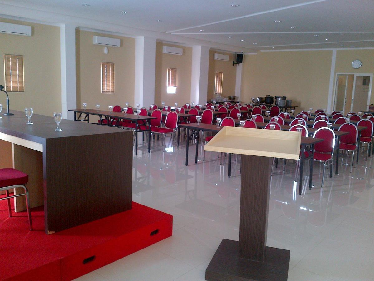 Hotel Elresas Lamongan Exterior foto
